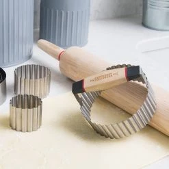 Bakehouse & Co. Bakehouse & Co 7 Piece Stainless Steel Crinkle Edge Cookie Cutter Set -CheapPASTRY, ICING Store BHCUTCRINK BAKEHOUSE 7 PCE S S CRINKLE EDGE COOKIE CUTTER SET 2